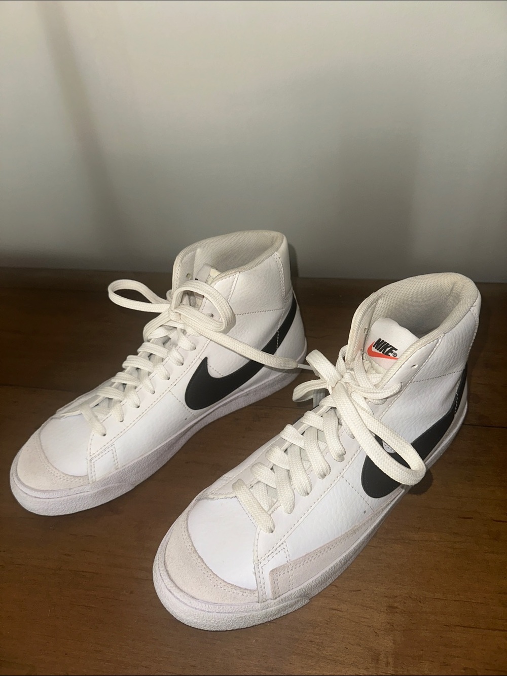 Nike Blazer Mid ‘77 Vintage High Top Sneakers, Women’s Size 7, Men’s Size 6